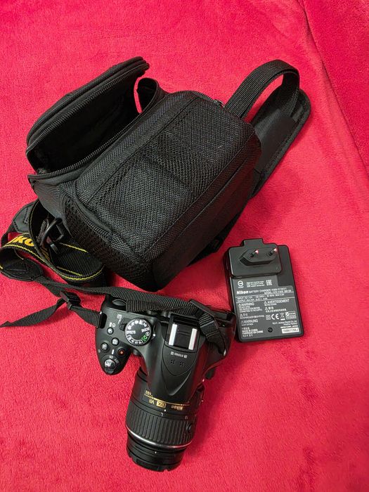 Nikon D 5200 impecabil