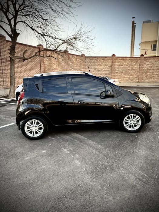 Spark 2022 Avtomat Qora