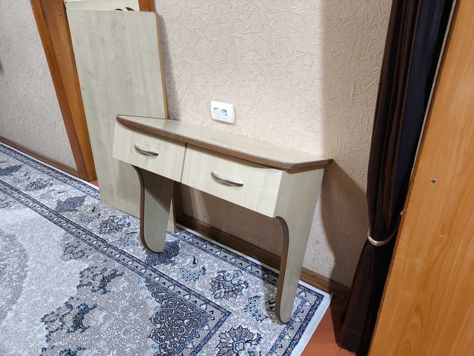 Продам трюмо б/у ЛМДФ