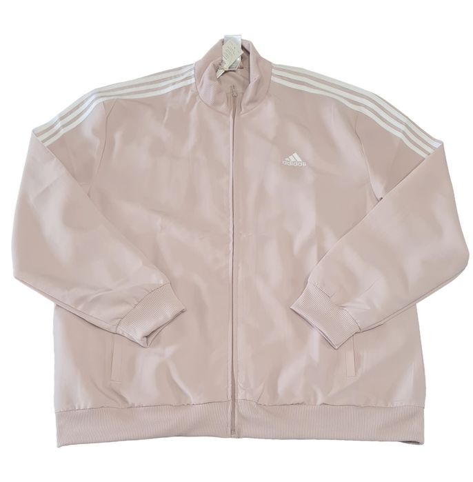 Мъжки Екип Adidas

Чисто нов с етикети.

Размер L,XL

Цена 89 лв.