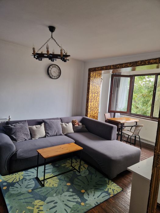 Închiriez microapartament zona Mărăsesti  300 euro