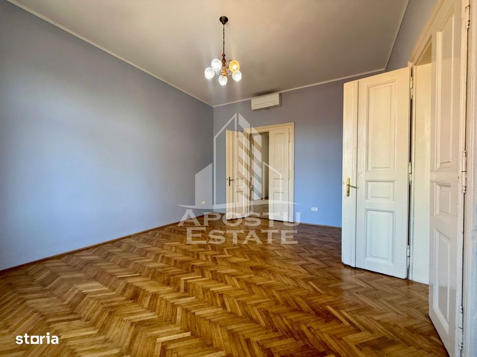 Apartament 5 camere de vanzare, renovat, zona Sinaia Timisoara