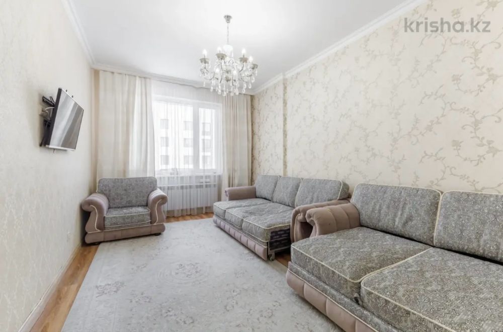 Бесплатно отдам диваны и кресло.