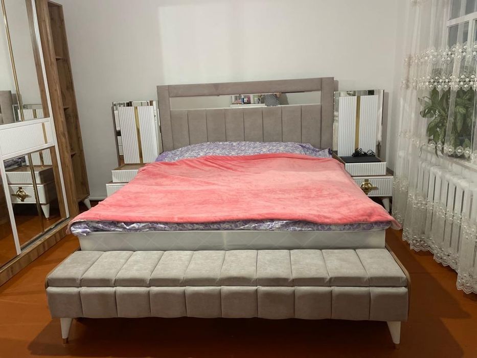 Спальный гарнитур