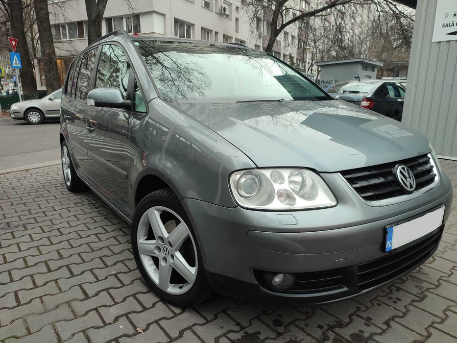 VW Touran 7 Locuri 2.0 140 cai