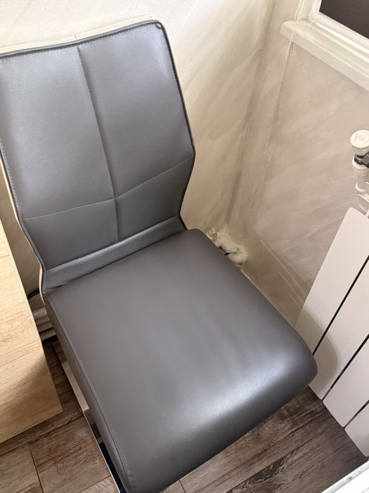 4 scaune impecabile 500 lei, ridicare personala din Galati