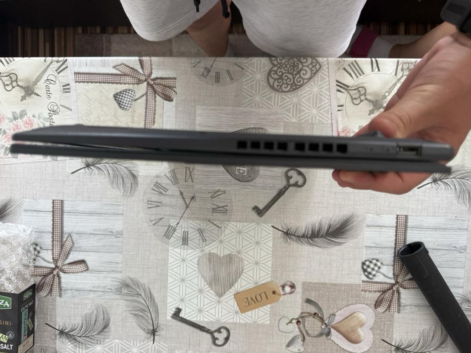 Asus vivobook лаптоп