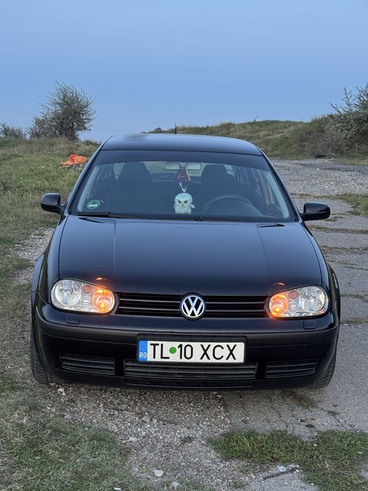 Vand Volkswagen Golf 4 1.4 benzina Editia Champ