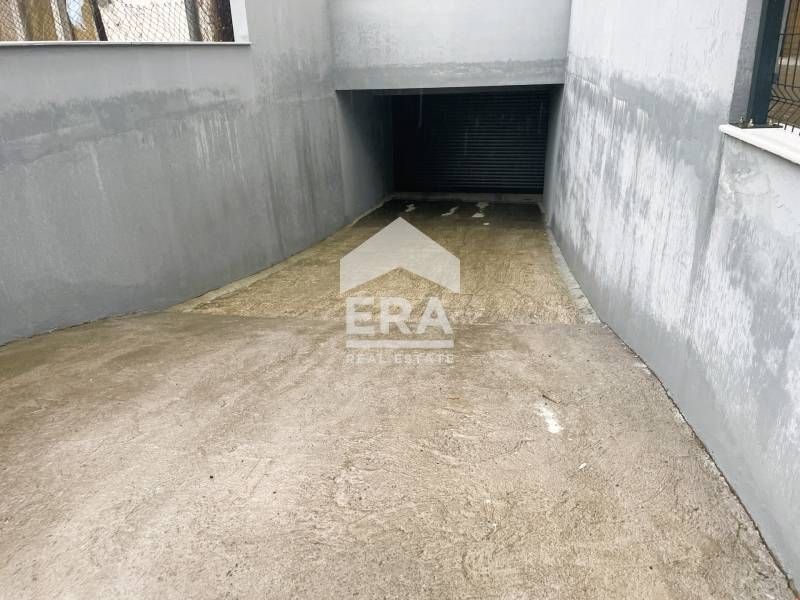 Гараж под наем широк център