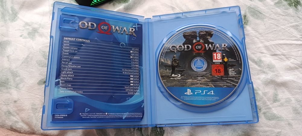 Vand  - The Last of Us - Remastered si God of War