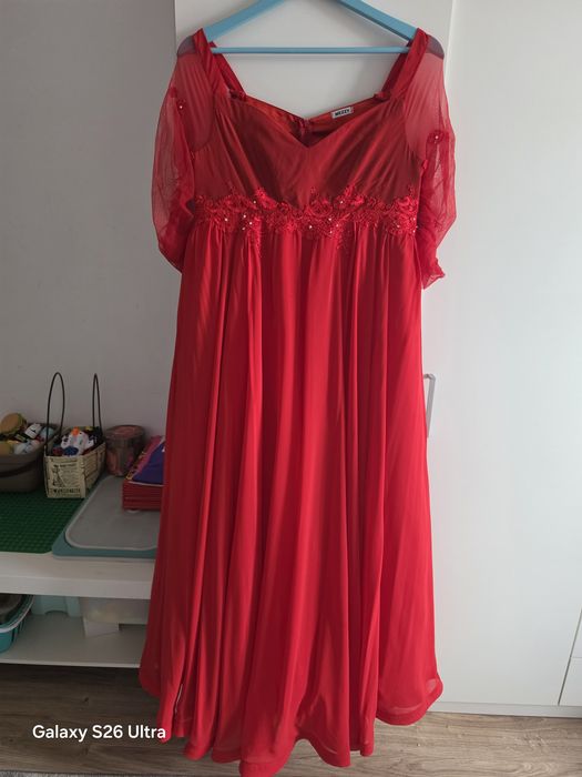 Rochie lunga roșie