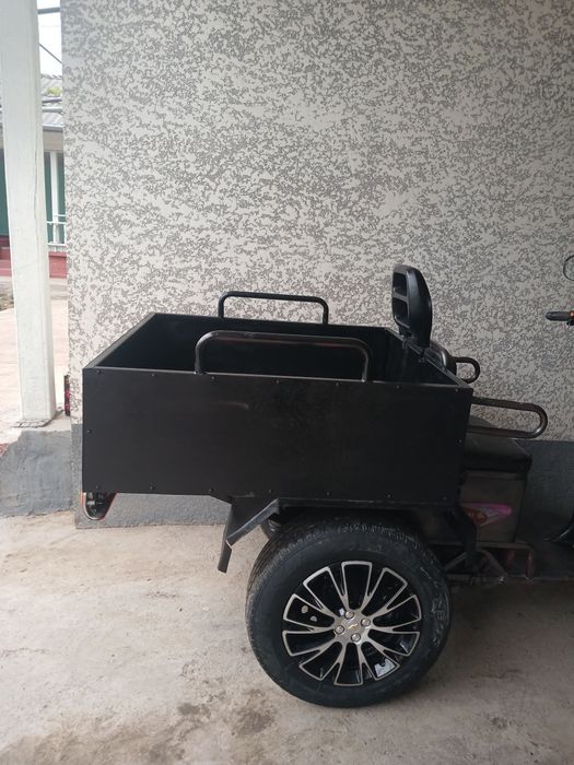 Sotiladi katta mator qoyilgan