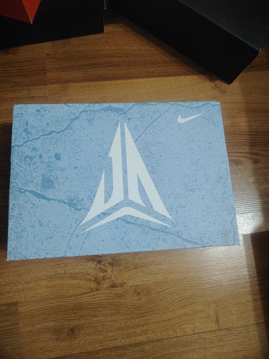 Adidași superbi, originali