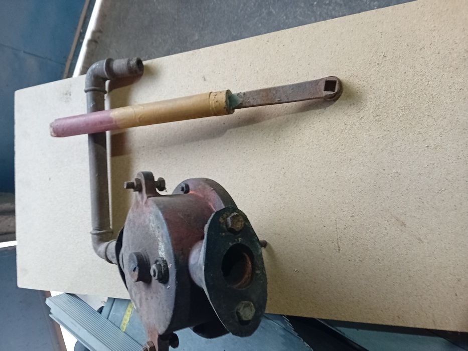 Pompa de apa manuala