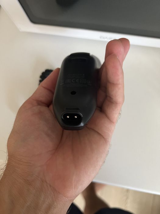 Vând aparat de ras remington  r3