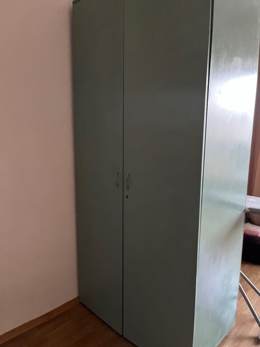 Шкаф двустворчатый