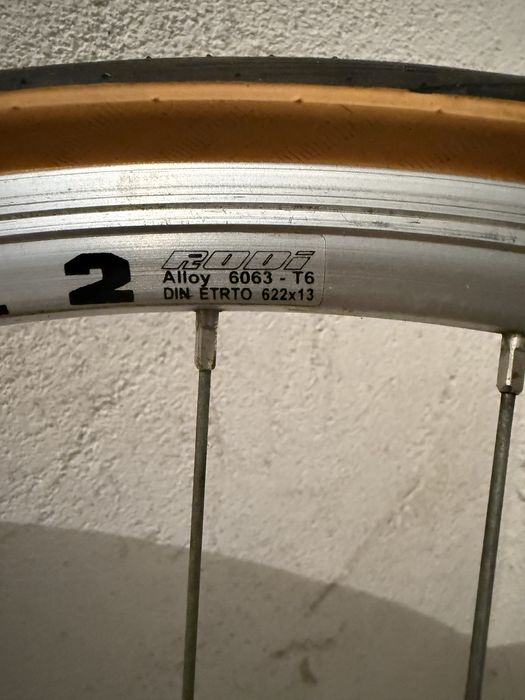 Set Roti complete Vuelta Airline 2