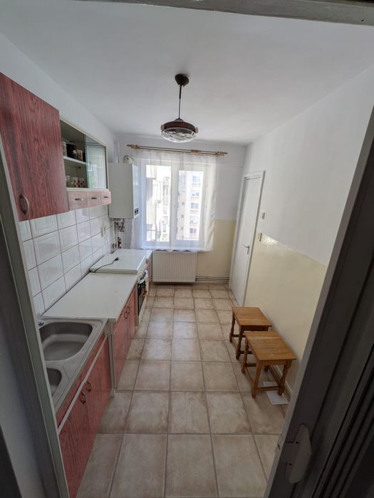 Inchiriez apartament 2 camere - Tudor, Bul 1 Dec 1918, ideal pt studenti