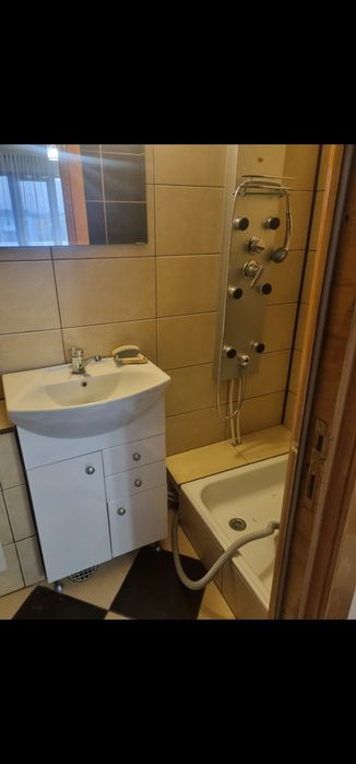 Inchiriez apartament 4 camere