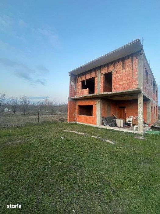 Casa la rosu P+1 cu proiect P+2, teren 500 mp – Bariera Valcii