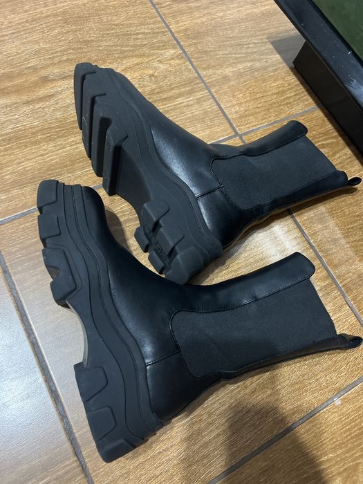 Cizme Bershka piele naturalămarimea 38