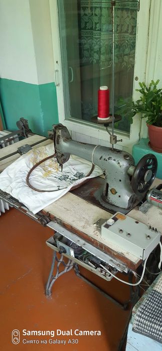 Швейная машина класса М22