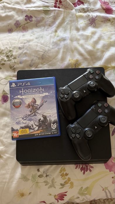Продам PS 4 память 1 Tb