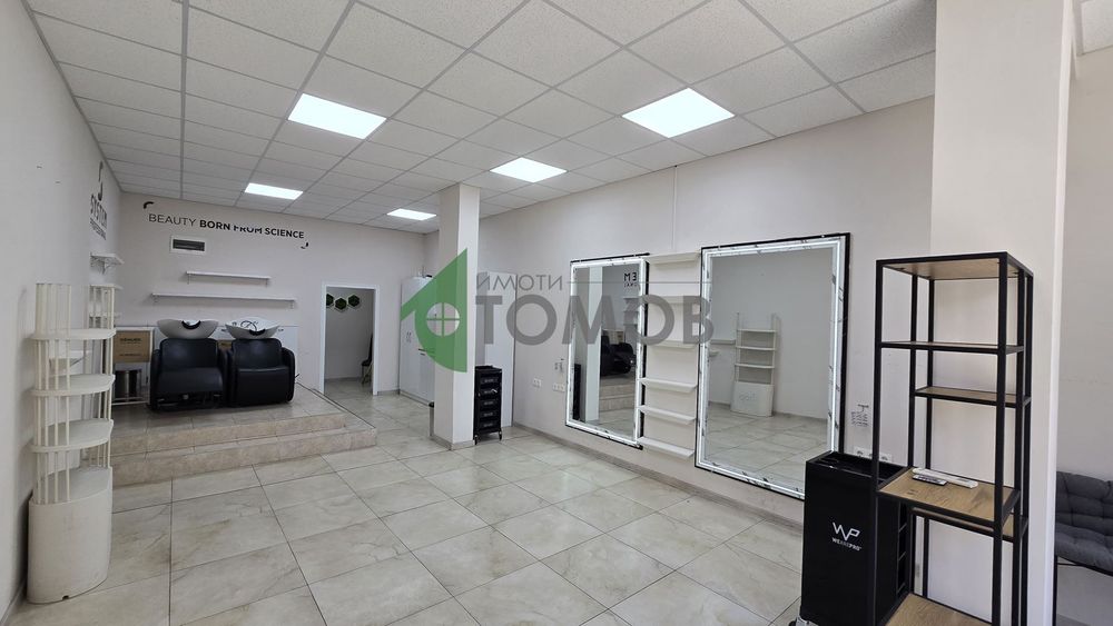 Дава се под наем Магазин в Стара Загора, Опълченски - 58 кв.м за 398.82 € - Снимка #1