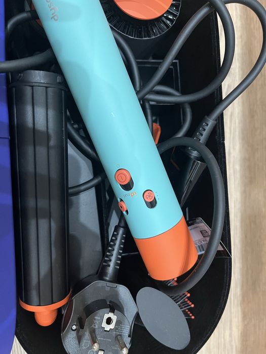 Продам dyson airwrap срочно
