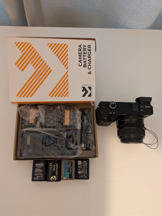 Sony A6300 Body aparat foto obiectiv Sony 35mm f1.8 OSS