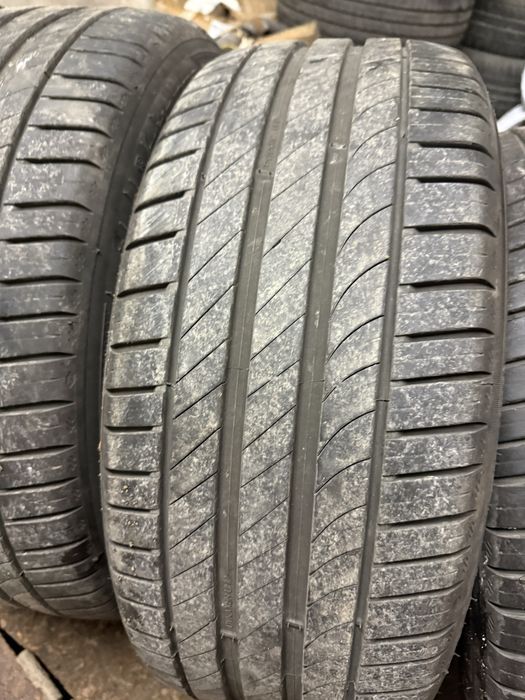 летни гуми 235/45/18
