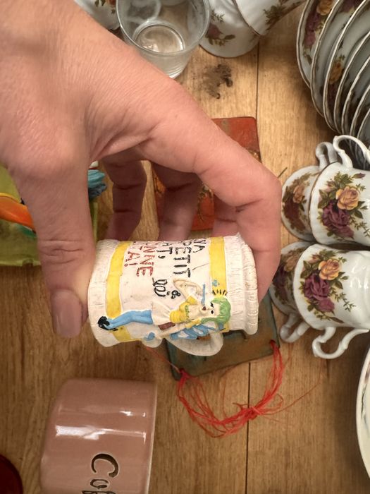Set cani si farfurii cafea obiecte ornamentale