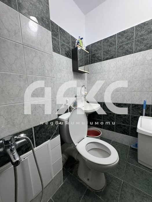 Двустаен обзаведен апартамент в кв. Надежда 4 до МЕТРОСТАНЦИЯ