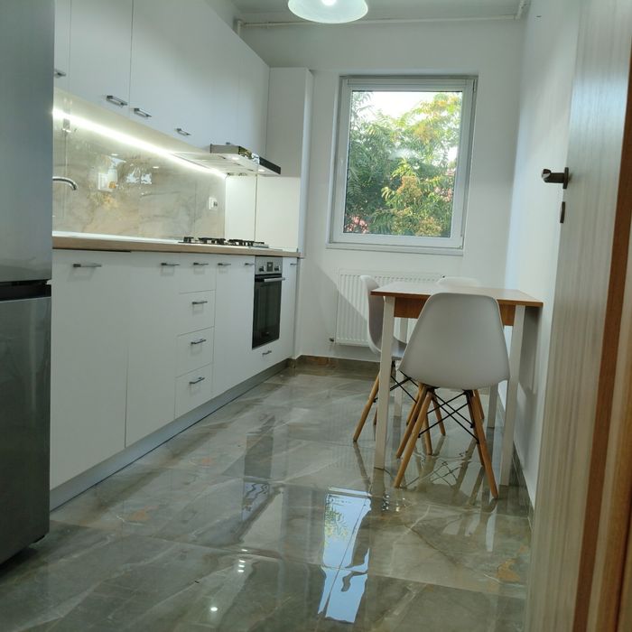 Ofer spre închiriere apartament 2 camere