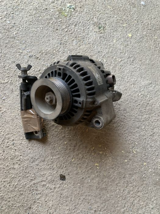Alternator/ Pompa ulei  Honda Stream 1.7 benzina