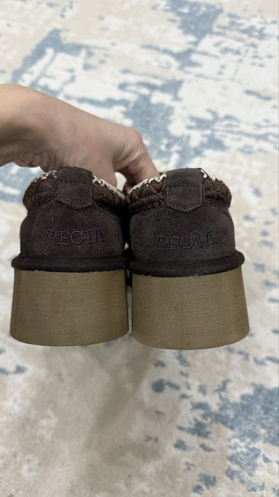 Продам новые угги