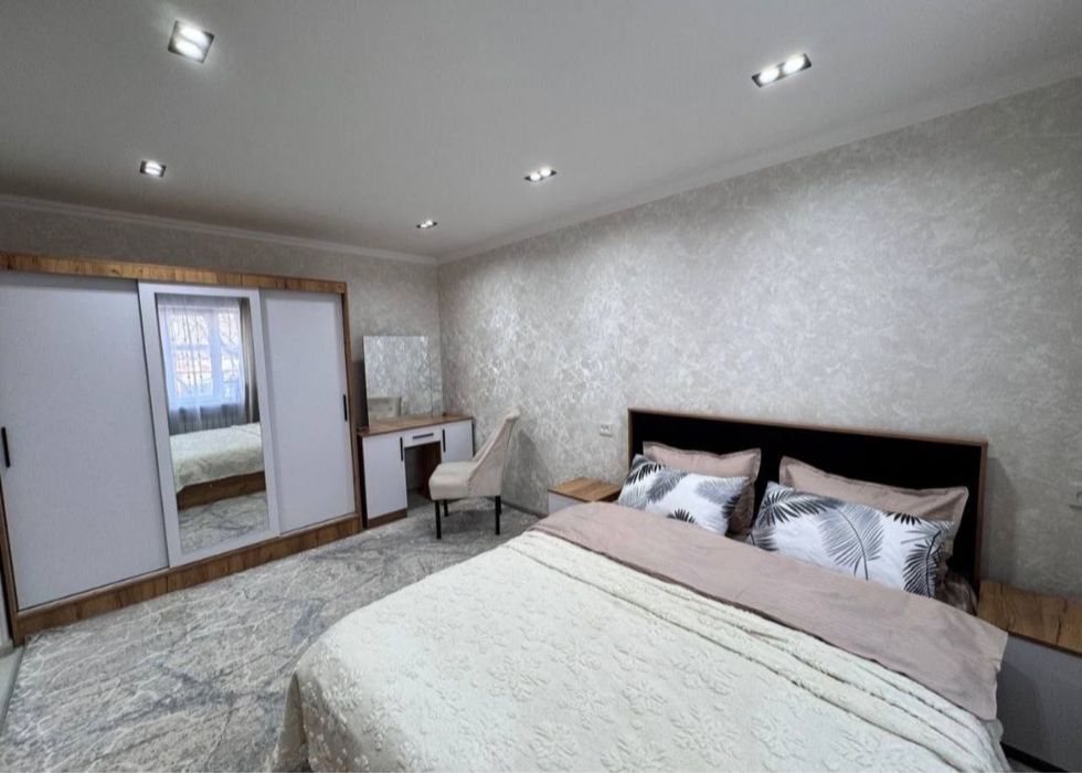 1/2/5 28м2 Новомосковска / мебель техника.