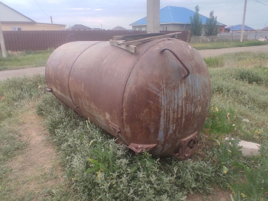 Продам толстостенную цистерну, бочку, ёмкость