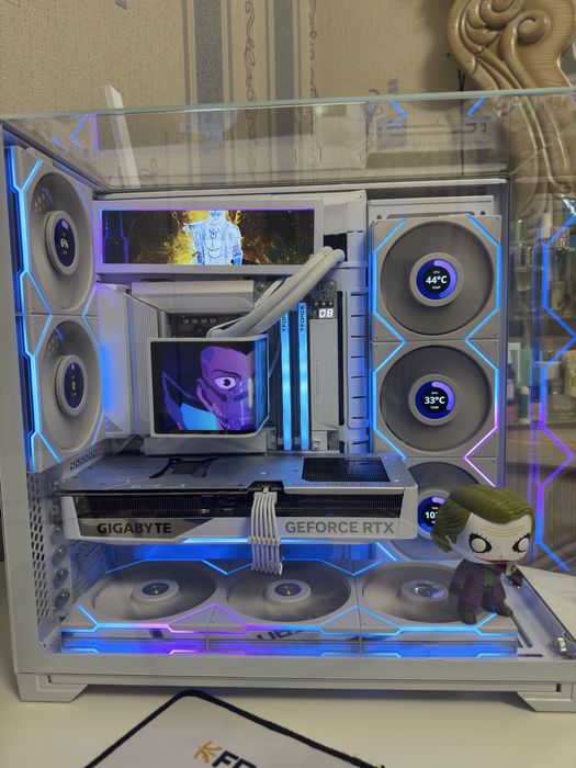 Самый красивый готовый пк в Lian Li 7 7800x3d / rtx 5070TI / 64GB ОЗУ