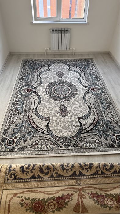 Продаеться ковер