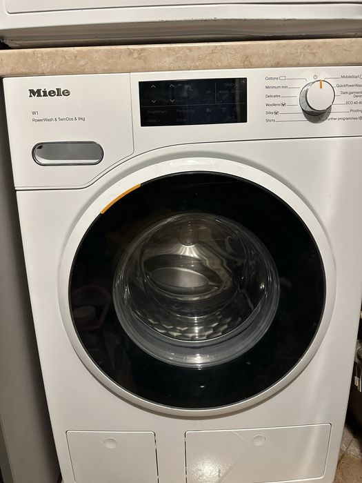 Продавам люк За пералня Miele