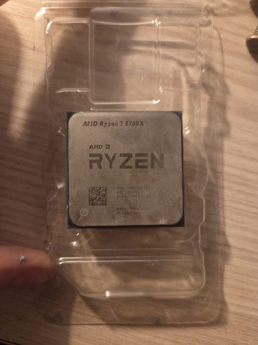 Procesor AMD Ryzen 7 5700X-  8 nuclee