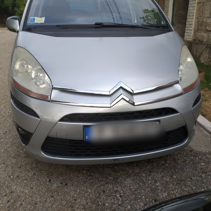 Части за предна броня на Ситроен С4 Пикасо гр. Русе Родина 3 • OLX.bg