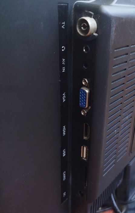 Srochna sotiladi XPX mini televizor