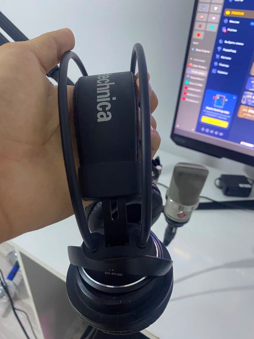 Наушники Audio-Technica ATH-AVC500