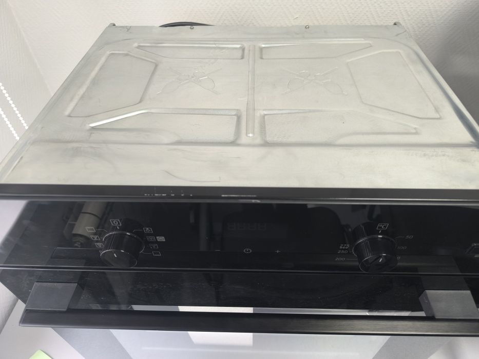 Продам Духовая печь