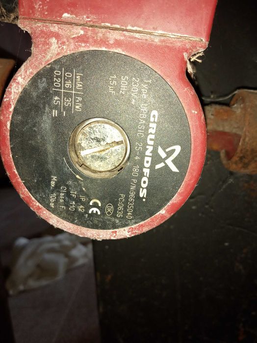 Камина с водна риза и помпа