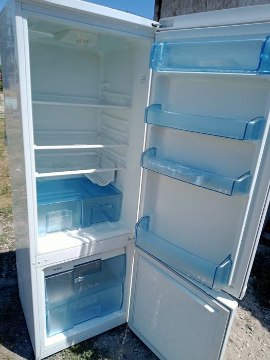 С доставкой продам холодильники