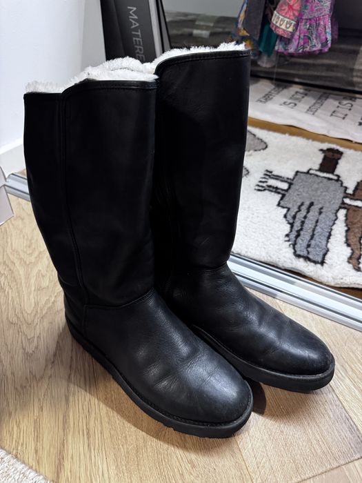 Cizme inalte, imblanite, UGG din piele