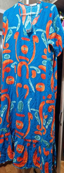 Продам женское  платья